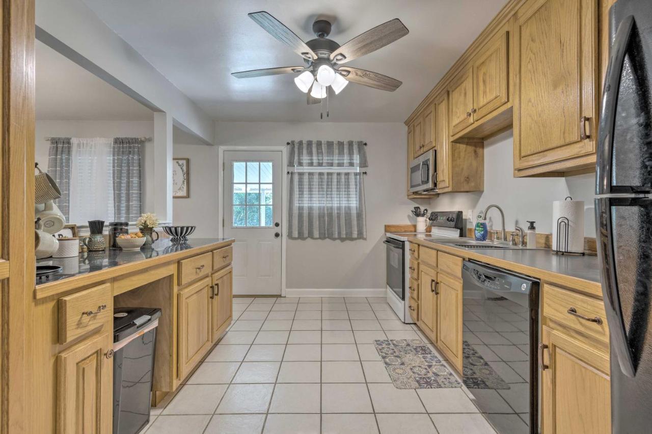 Charming Gulfport Escape Half-Mile To Beach! Exterior photo